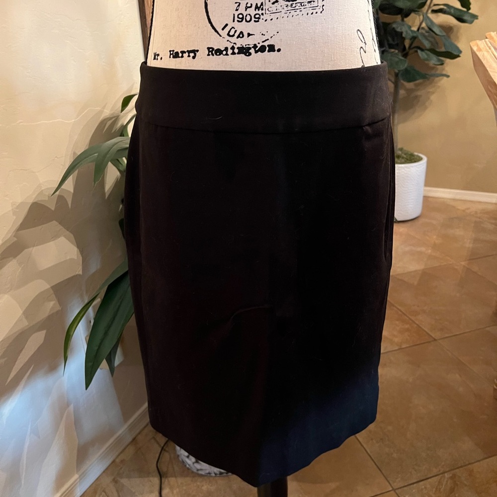 Banana Republic black pencil skirt
